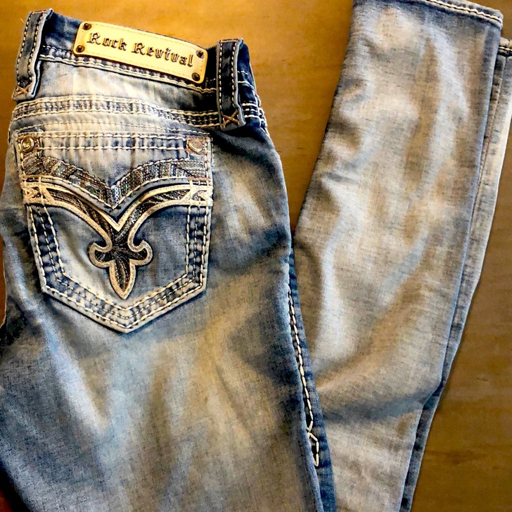 Women’s rock revival jeans size 27 Skinny